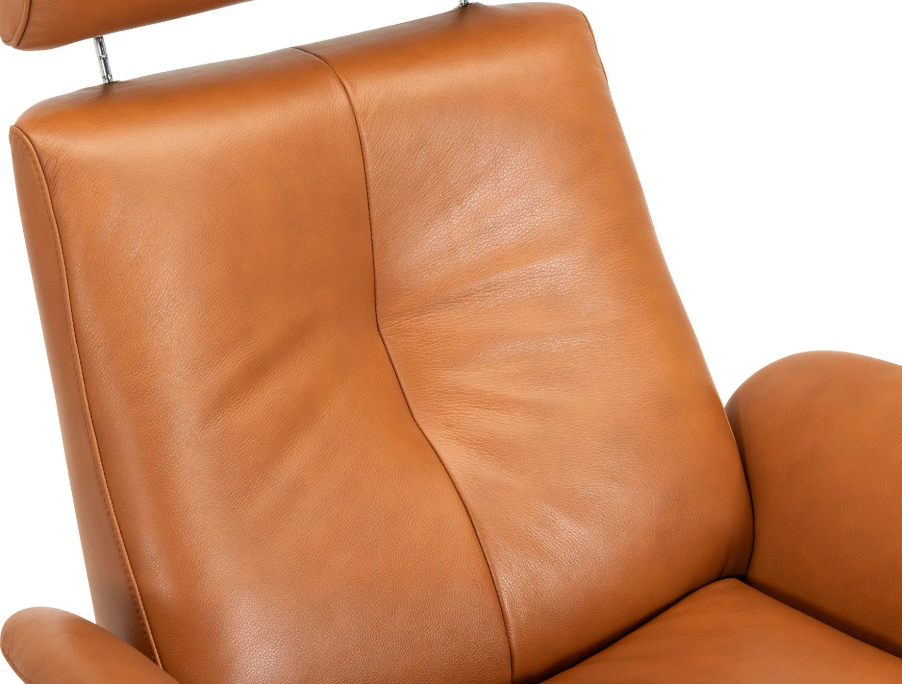 DESOTO Reclinerfåtölj el LARGE läder Semi 376 cognac, oljad ek, fot Polaris A7 svart, svart panel