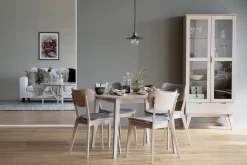 FILIPPA Vitrinskåp 2D 1L vitpigmenterad ek