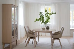 FILIPPA Vitrinskåp 2D 1L vitpigmenterad ek
