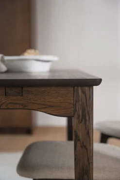MARKHAM matbord 140 brun ek