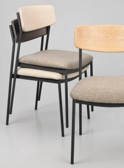 MAYMONT stol brun ekrygg/ljusbeige tyg/svart metall stapelbar
