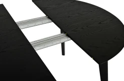 SAGAMORE Matbord Ø110 svartlackad ekfaner, inkl 2x40 cm iläggsskivor, helträ bokben
