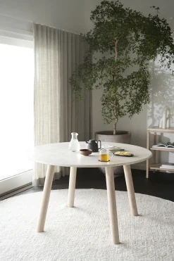 TARANSAY Matbord Ø125 beige travertin/vitpigmenterad ek